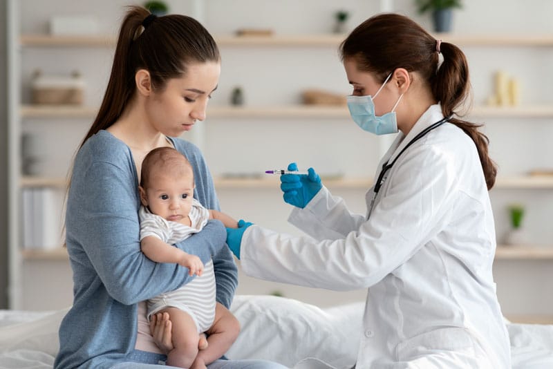 children vaccination doctor doing immunity